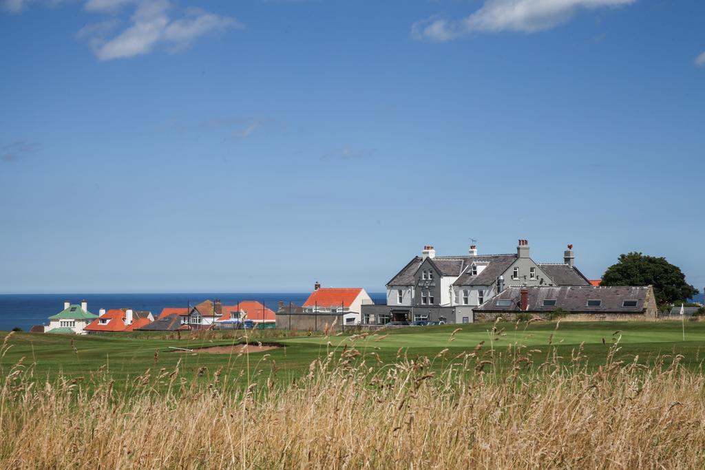 The White House Inn - Уитби Екстериор снимка