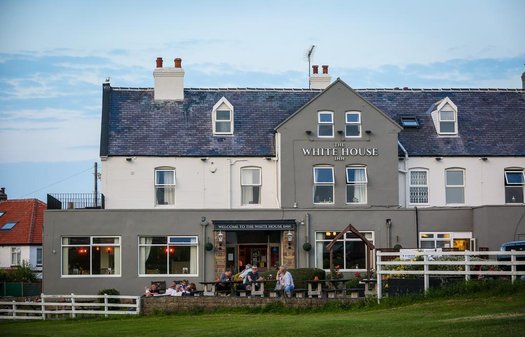 The White House Inn - Уитби Екстериор снимка